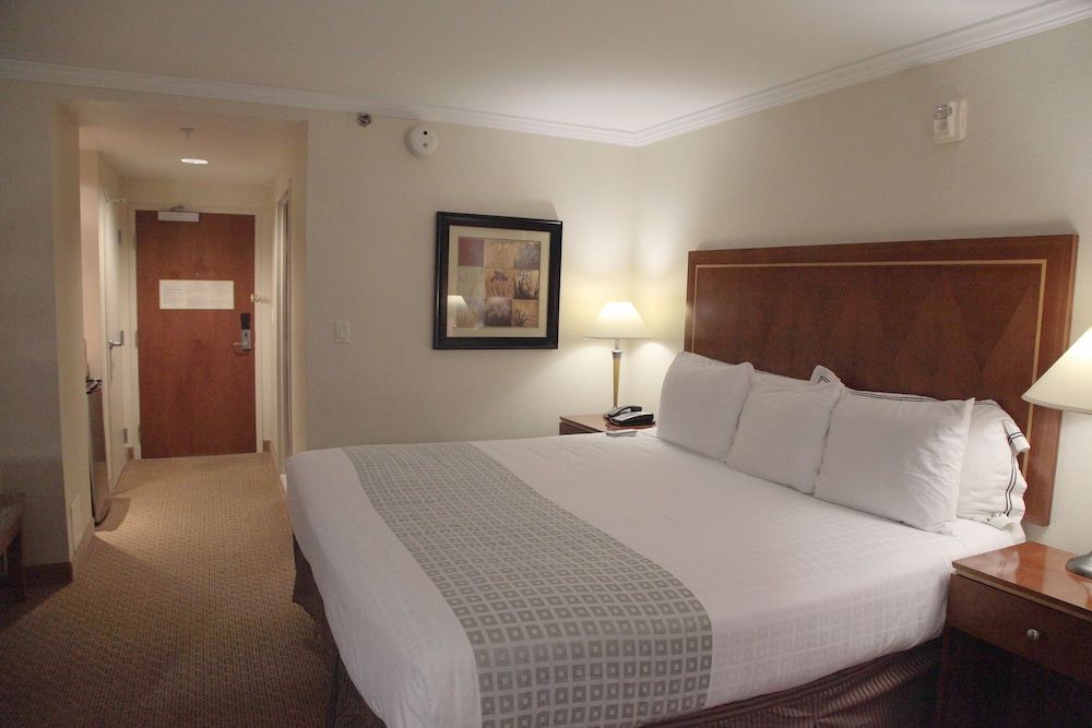 Hotel Executive Suites 2