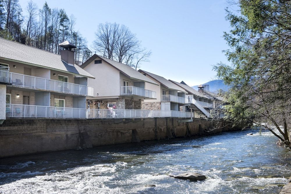 Rocky Waters Motor Inn 1 Rocky Waters Motor Inn 1