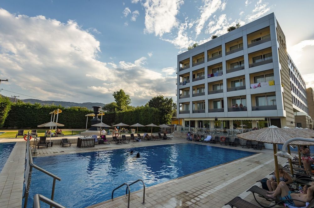 Dolphin Resort Hotel & Conference 3 étoiles à Kalamos