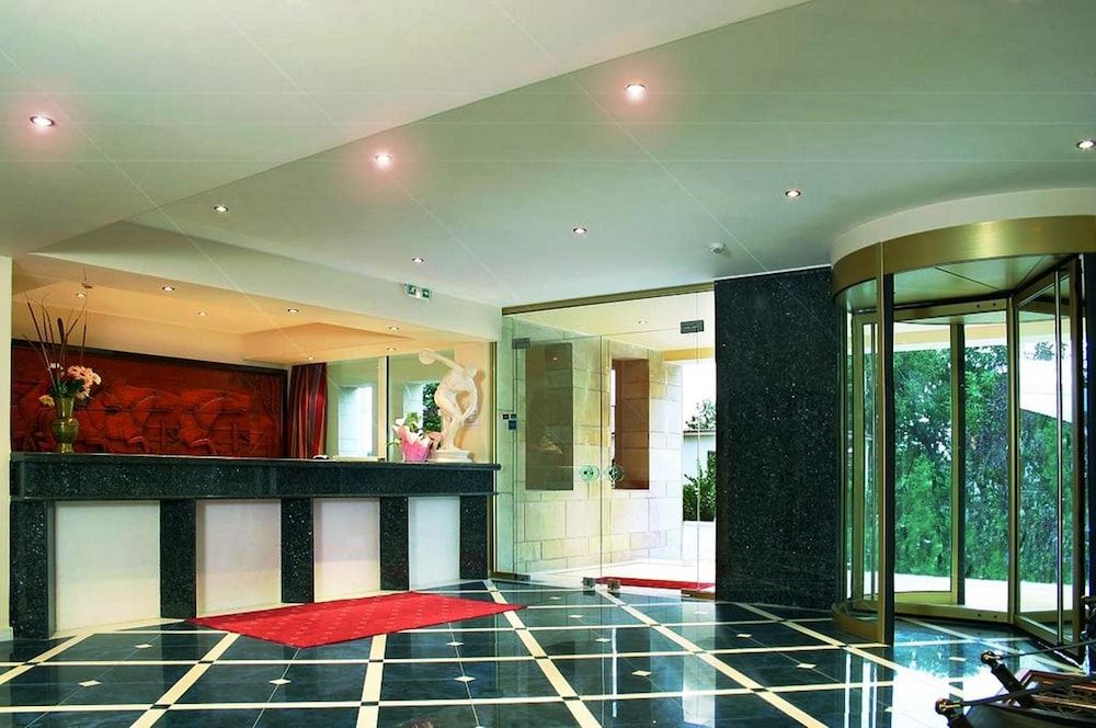 Dolphin Resort Hotel & Conference 2