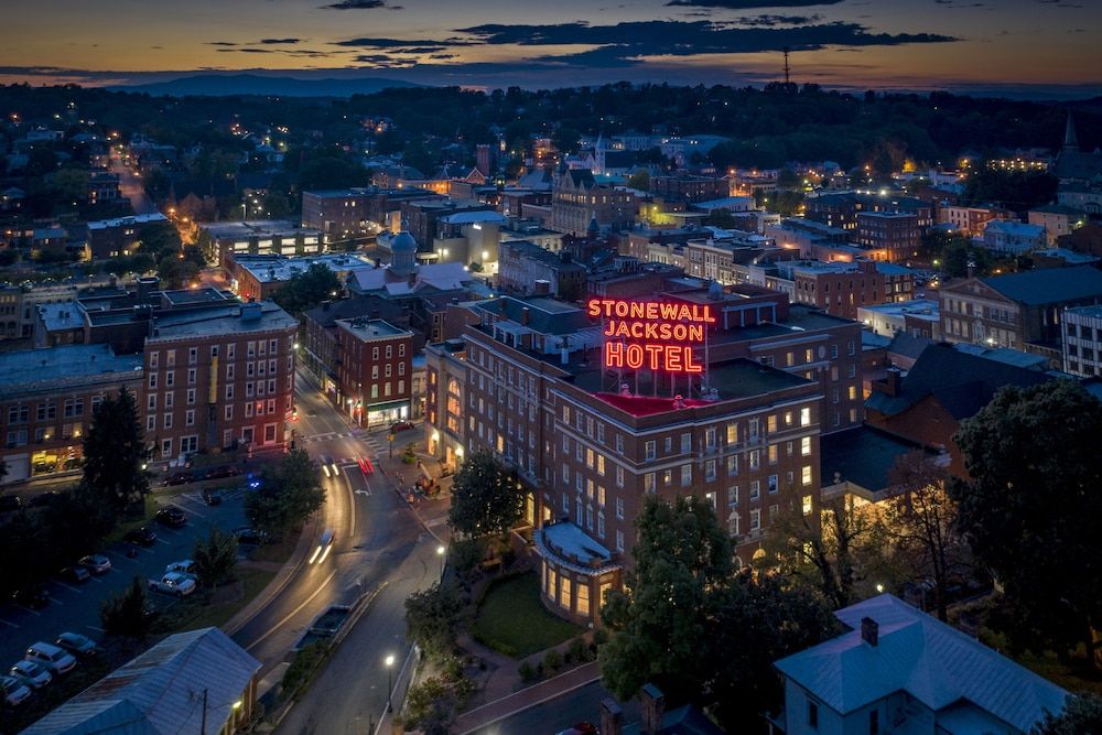 Stonewall Jackson Hotel 1