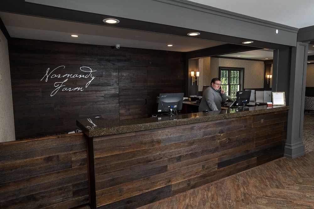 Normandy Farm Hotel and Conference Center 3