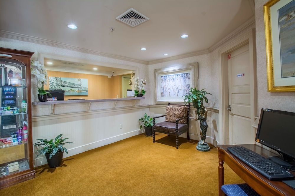 Anchorage Inns And Suites 2