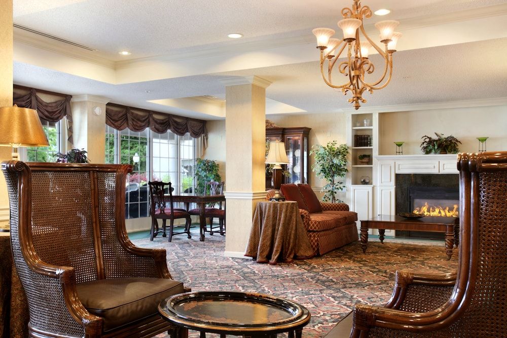 Fort William Henry Hotel and Conference Center 3