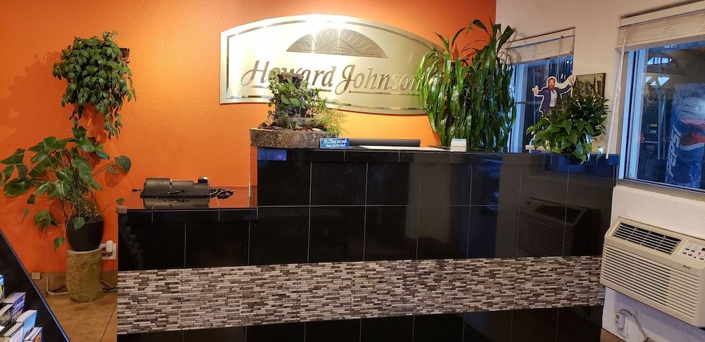 Howard Johnson by Wyndham Flagstaff University West 2