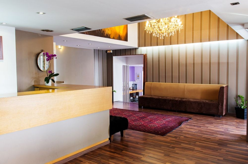 Galaxy Hotel 3 estrellas en Atenas