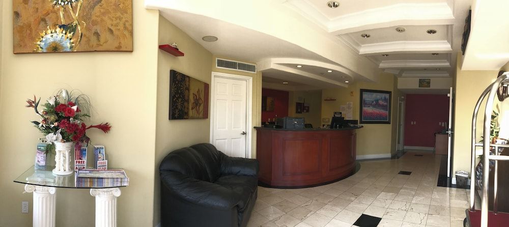 Gateway Inn and Suites Hotel 2