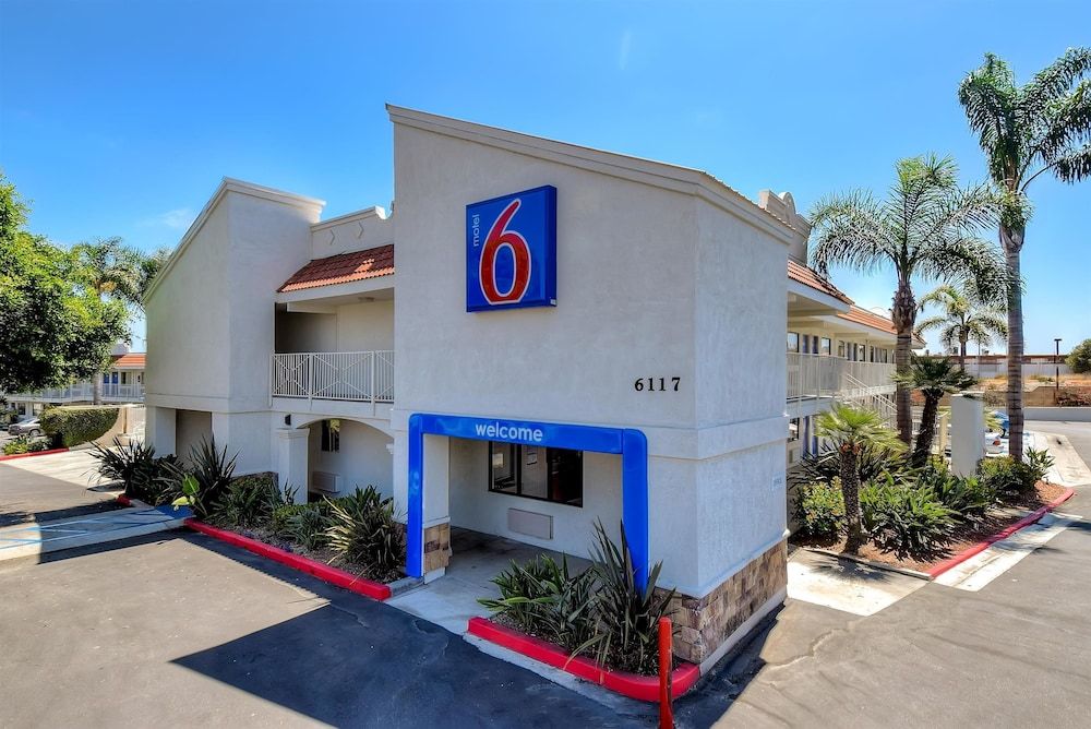 Motel 6 Carlsbad East 2 estrelas em Carlsbad