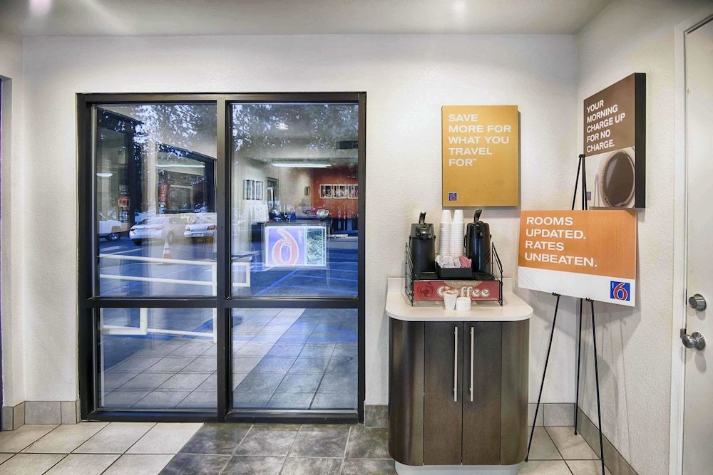 Motel 6 Mammoth Lakes 2