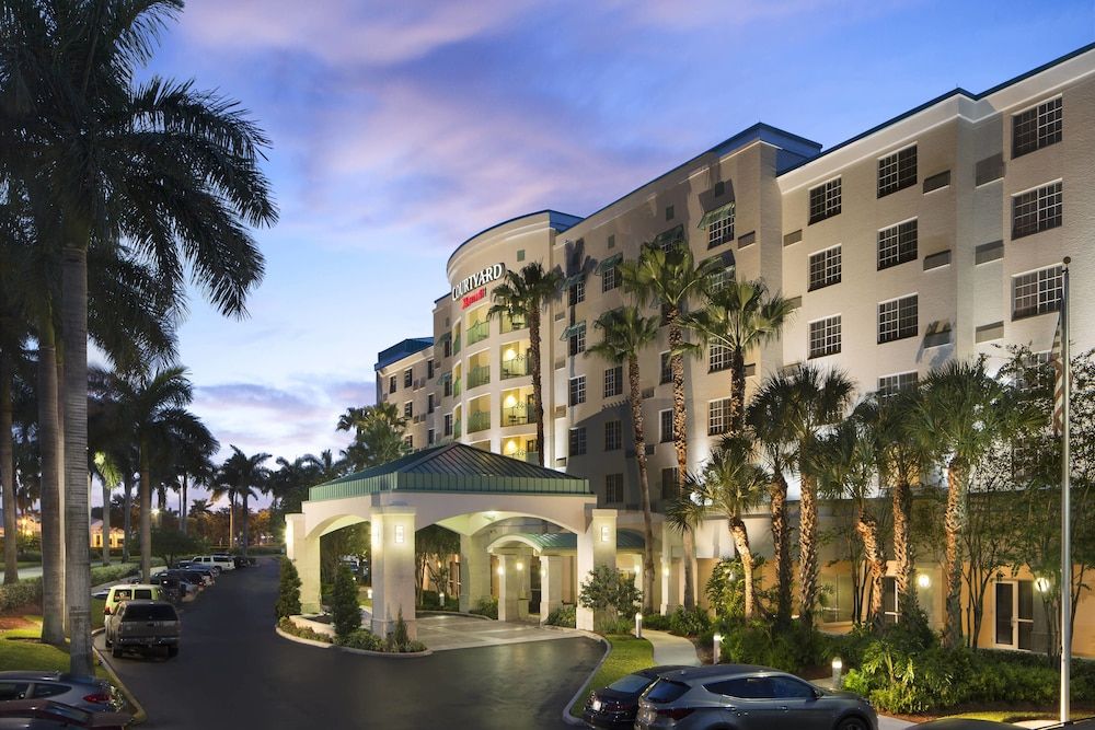 Courtyard Fort Lauderdale Airport & Cruise Port 3 estrellas en Dania Beach