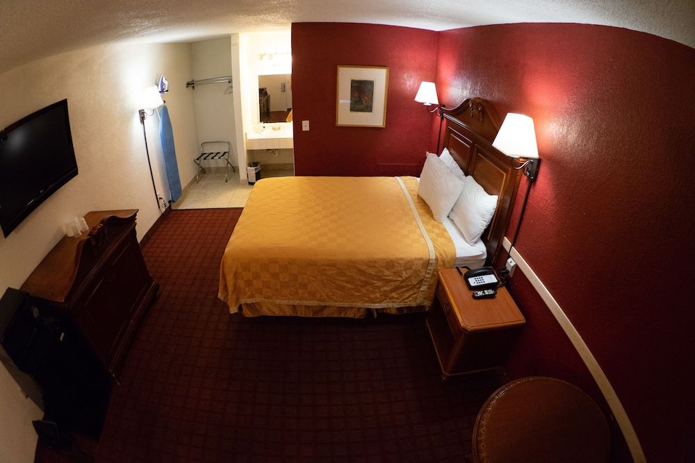 Windsor Inn Lake Side 3