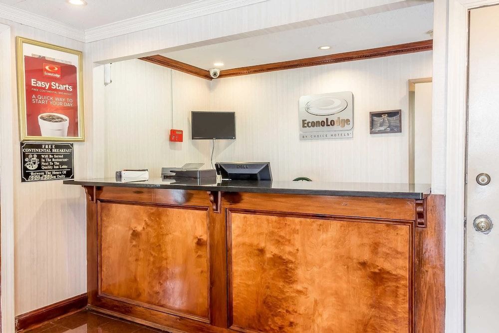 Econo Lodge Philadelphia Hotel 2