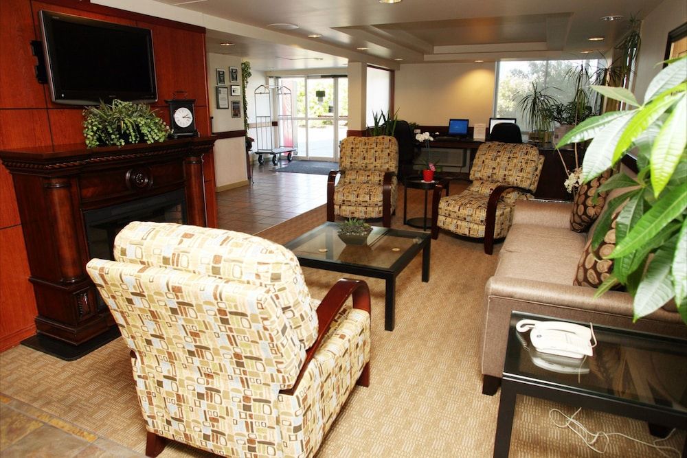 Quality Inn and Suites Everett 3 Quality Inn and Suites Everett 3