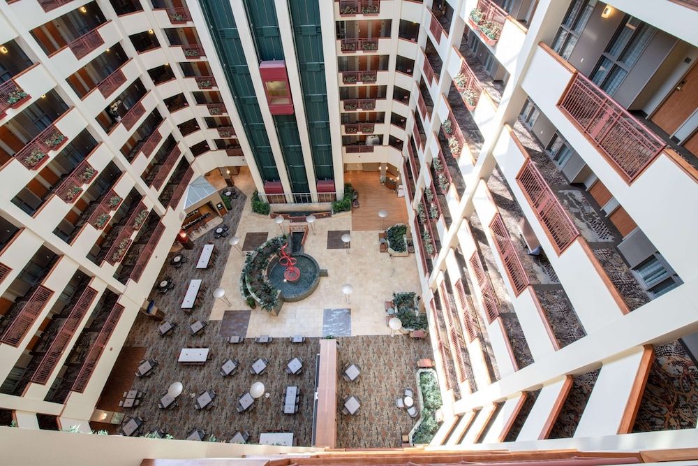 Embassy Suites Northwest Arkansas - Hotel, Spa & Convention 3