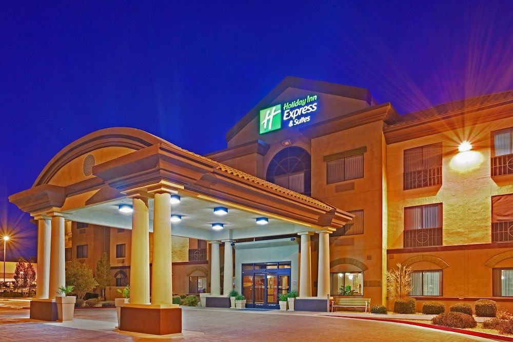 Holiday Inn Express & Suites Barstow-Outlet Center 1