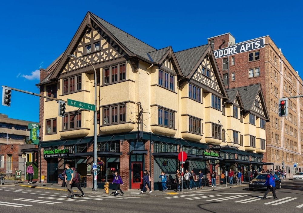 College Inn – European Style Hotel 1