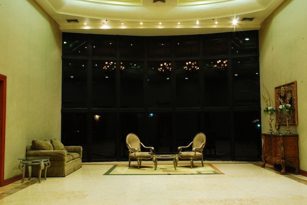 Royal Garden Reynosa 2