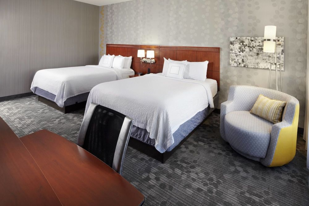 Courtyard by Marriott Pittsburgh Shadyside 2