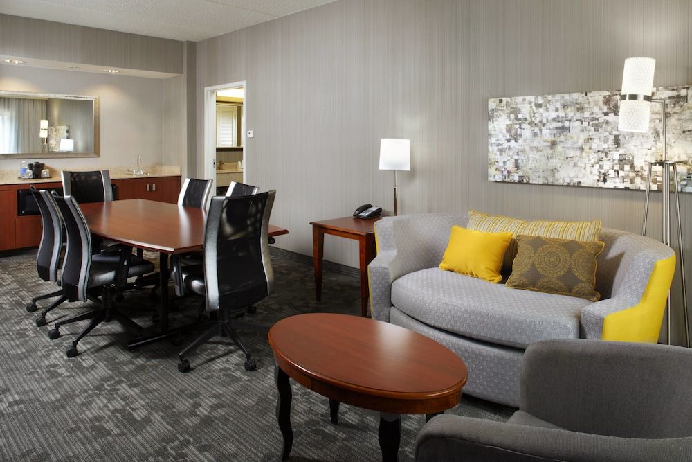 Courtyard by Marriott Pittsburgh Shadyside 3