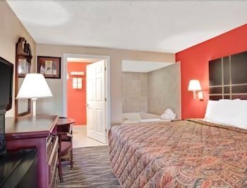 Days Inn by Wyndham Ridgefield NJ 3