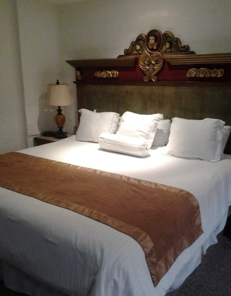 Howard Johnson Calle Real Morelia 3