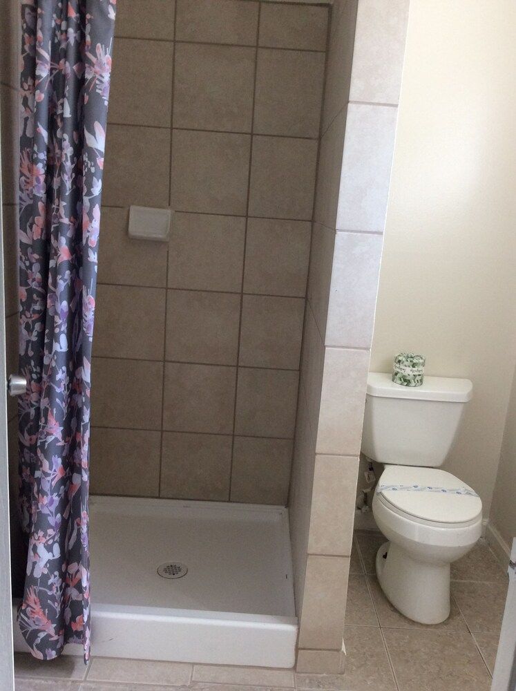 Stateline Economy Inn & Suites 3