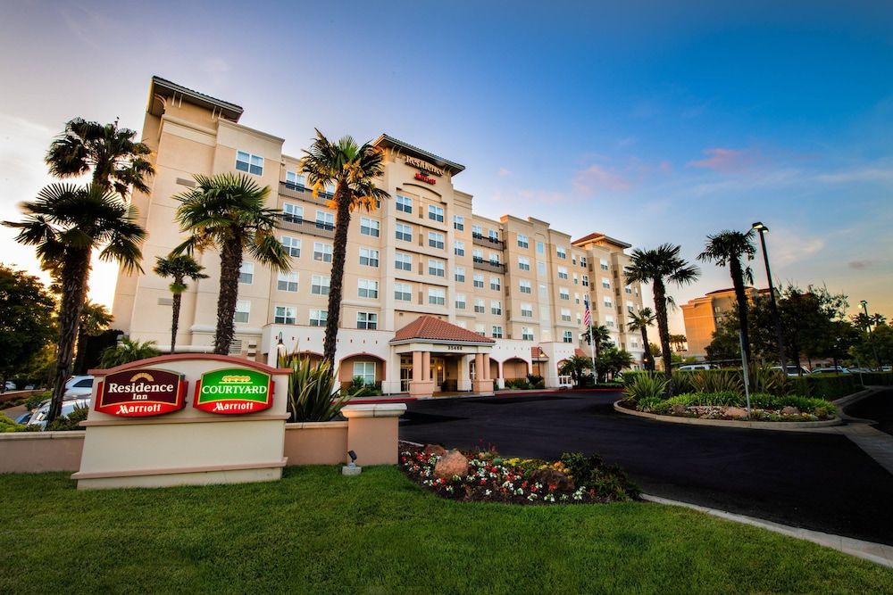 Residence Inn Newark Silicon Valley 3 étoiles à Newark