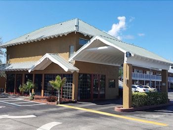 Econo Lodge Cocoa Beach  near the Port 2 estrelas em Cocoa Beach