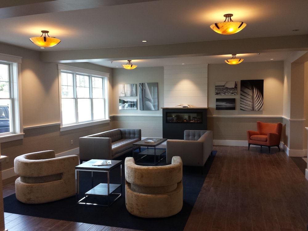 Belfast Harbor Inn 3