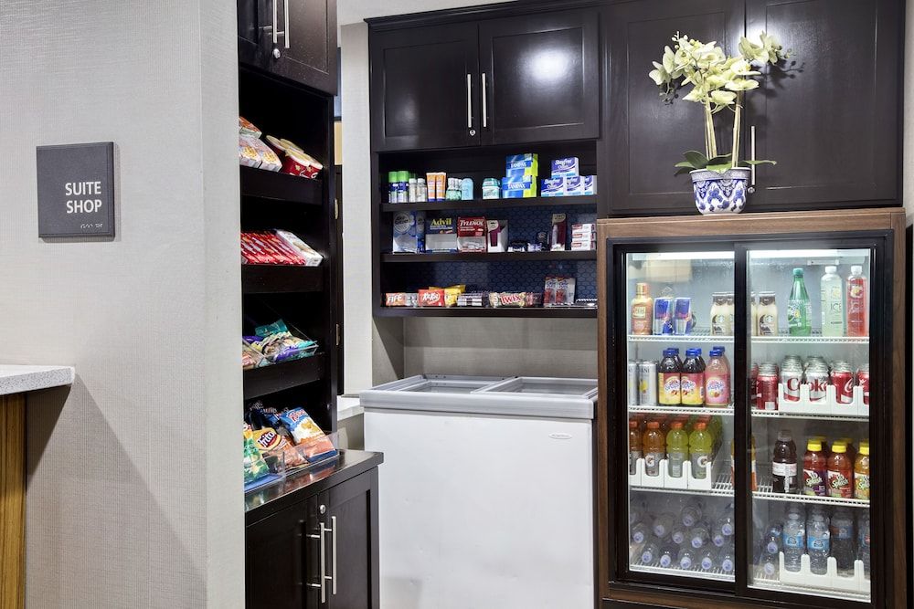 Hampton Inn & Suites Hermosa Beach, CA 3