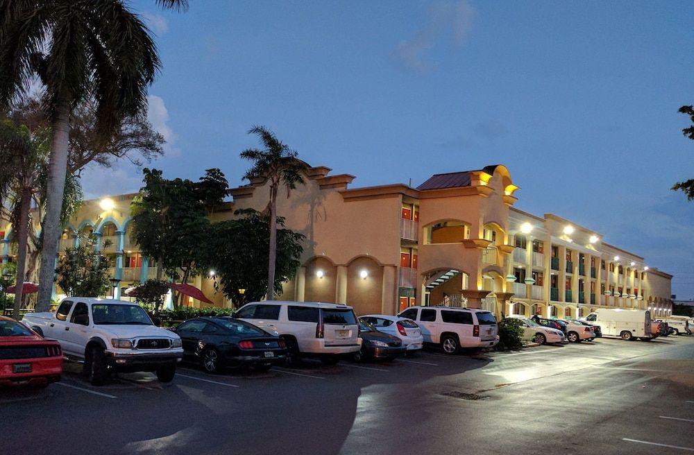 Red Carpet Inn Airport/Cruise Port Fort Lauderdale 2 estrelas em Fort Lauderdale