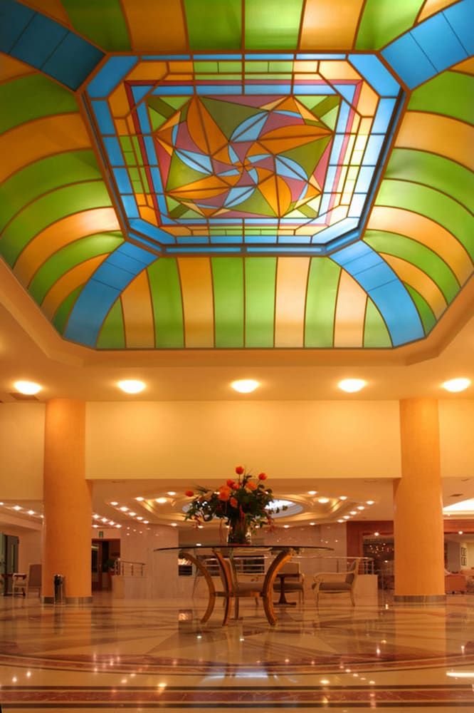 Minoa Palace Resort & Spa 2