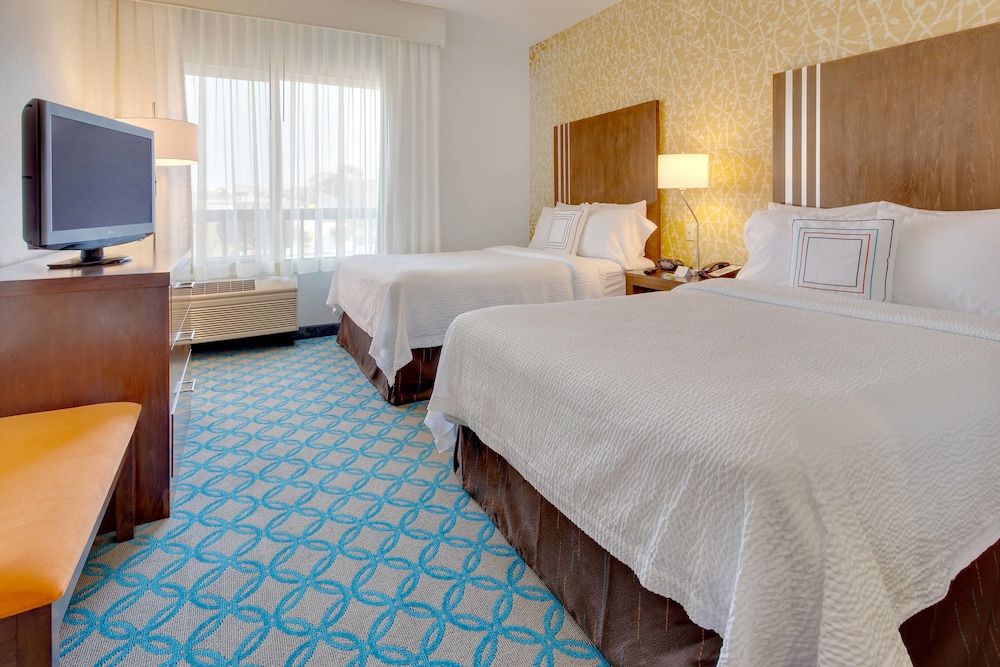 Fairfield Inn & Suites by Marriott San Francisco Airport 3