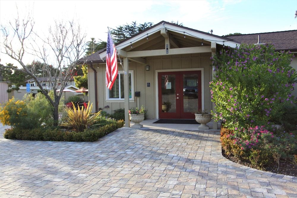 Monterey Peninsula Inn 3 étoiles à Pacific Grove