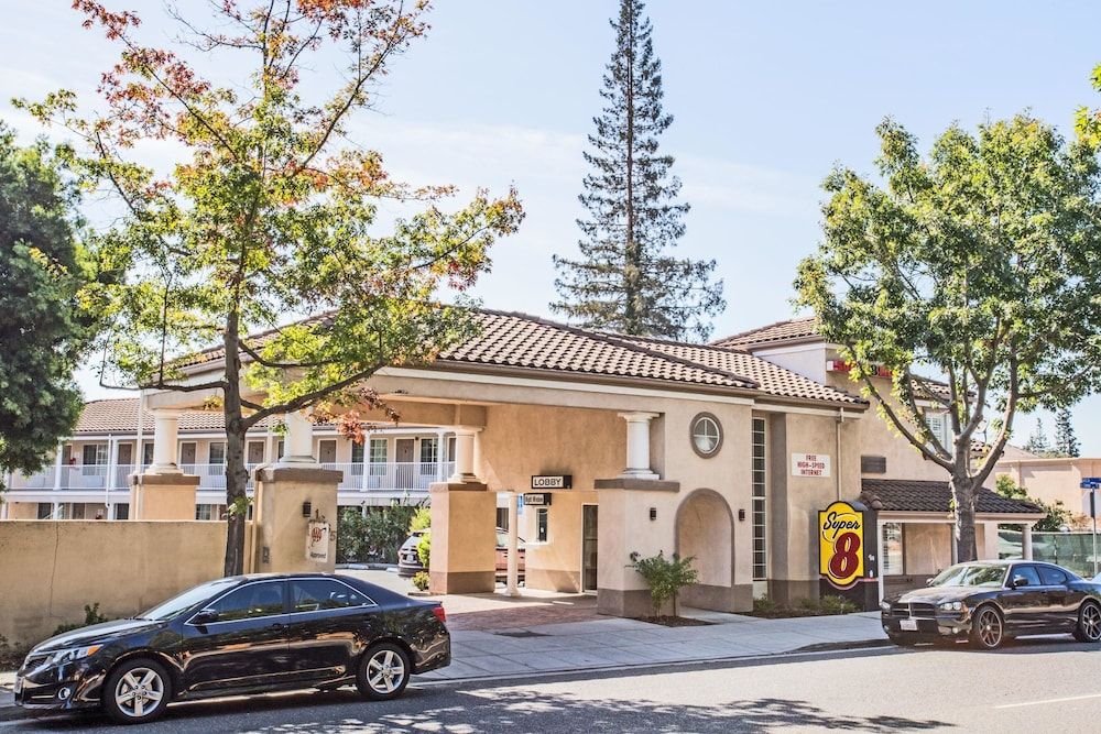 Super 8 by Wyndham Mountain View -1 étoiles à Mountain View