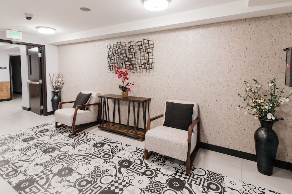 Best Western Plus Manhattan Beach Hotel 2