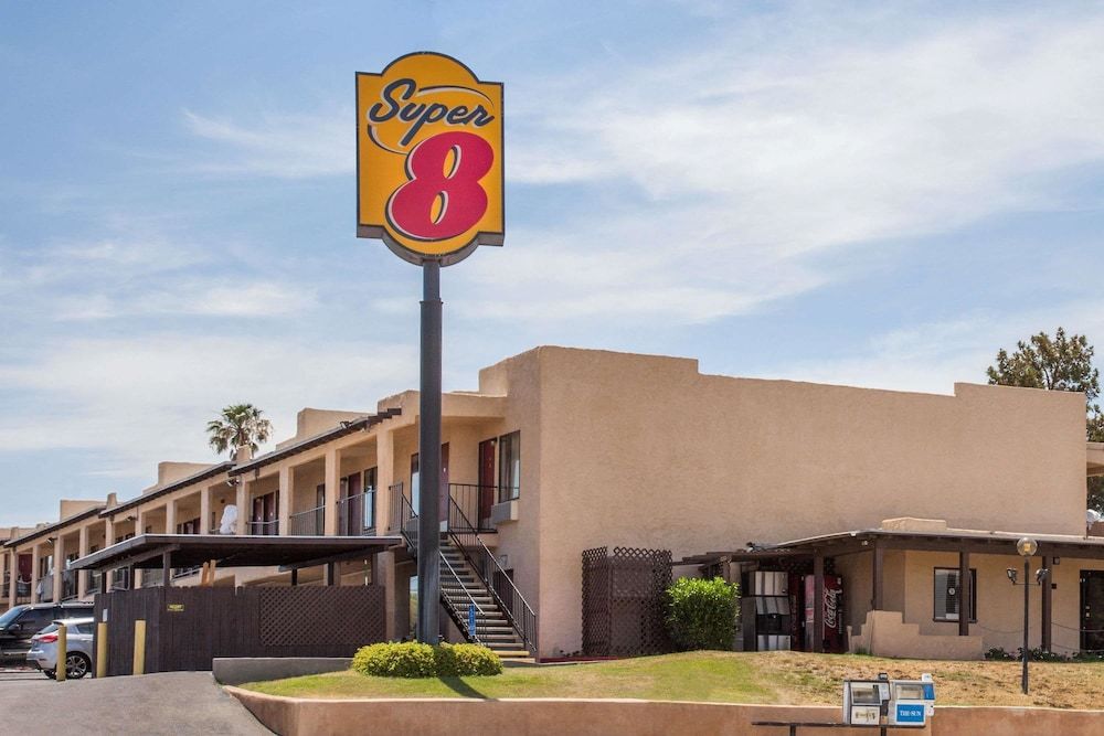 Super 8 by Wyndham Barstow 3 estrelas em Barstow