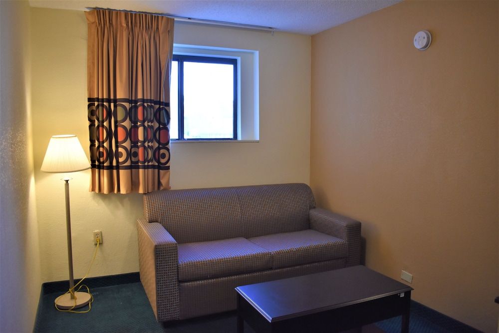 Super 8 by Wyndham Atlantic City 3