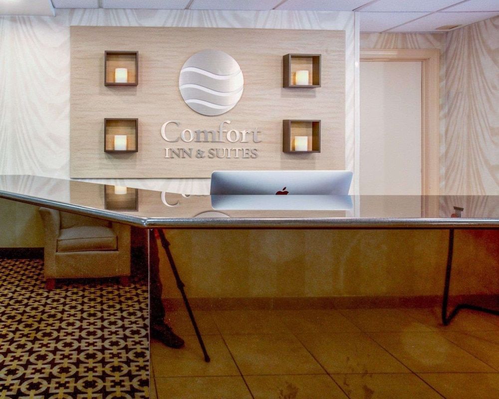 Comfort Inn & Suites Paramus 3