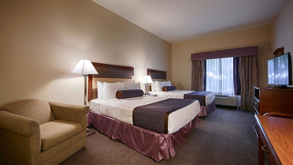 Best Western Coyote Point Inn 2