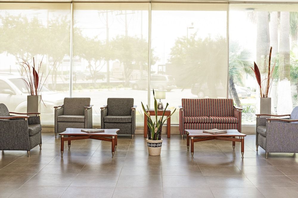 ibis Monterrey Aeropuerto 2