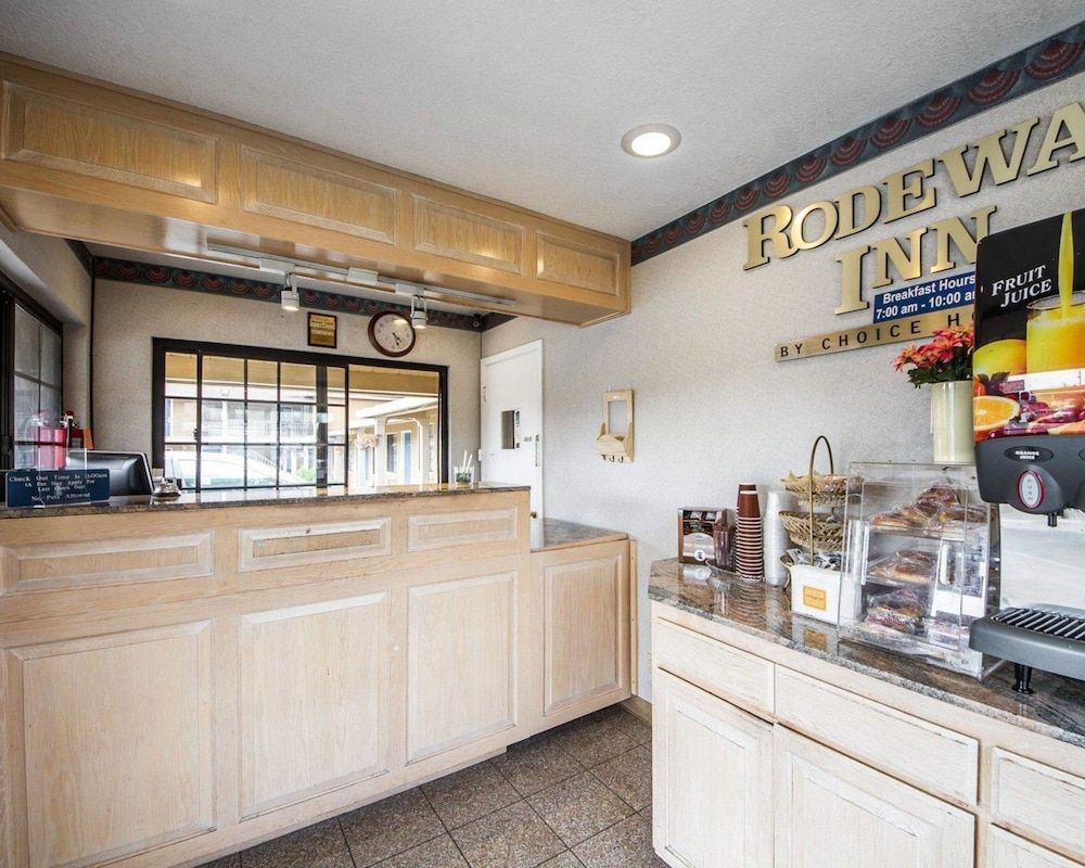 Rodeway Inn Monterey Near Fairgrounds 3