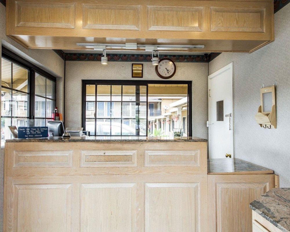 Rodeway Inn Monterey Near Fairgrounds 2