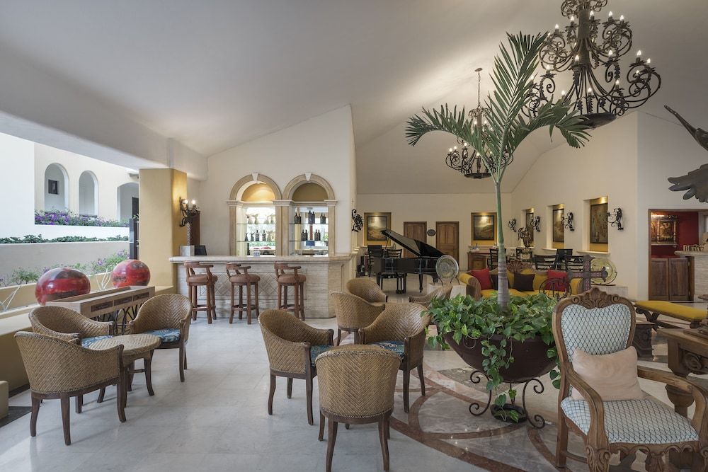 Marina Fiesta Resort & SPA Dine Out 3