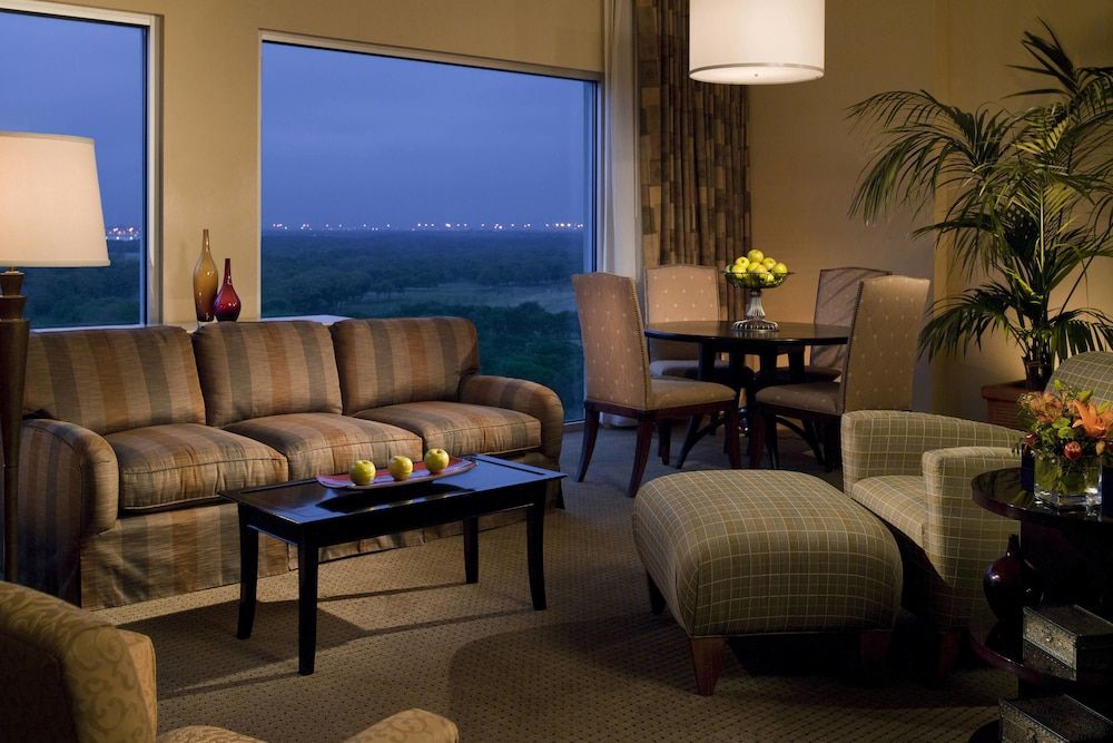 Dallas/Ft. Worth Marriott Hotel & Golf Club Champions Circle 3