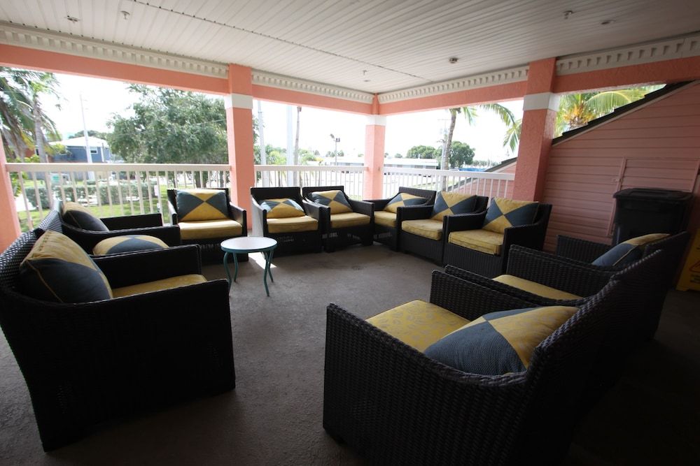 Lighthouse Resort Inn & Suites 2