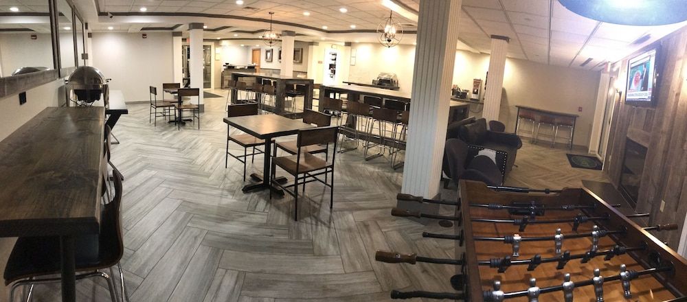 CrestHill Suites SUNY University Albany 1