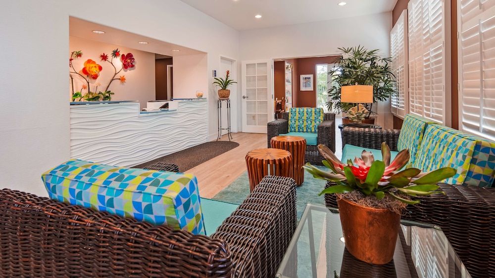 BW Plus Capitola By-the-Sea Inn & Suites 3