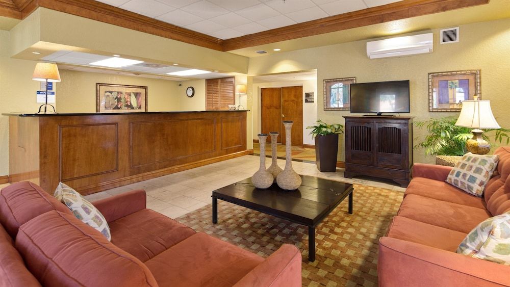 Best Western Tampa 3