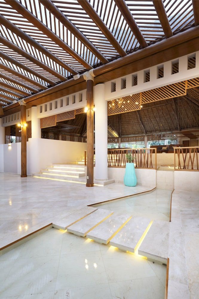 Grand Palladium Vallarta Resort and Spa All Incl 2